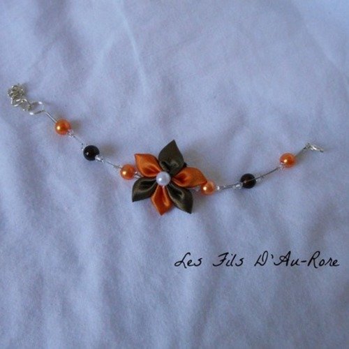 Bracelet zoé avec fleur en satin double couleur orange et marron 