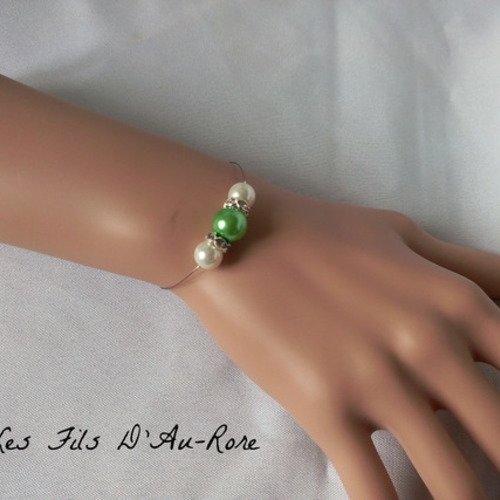 Bracelet " azur " avec perles nacrée & verte 