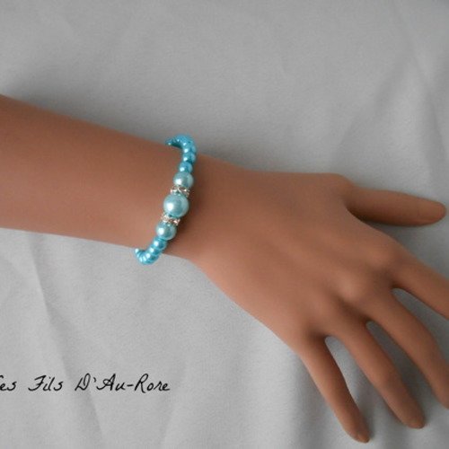 Bracelet mariage "chloe " tout en perles nacrée bleu claire/turquoise 