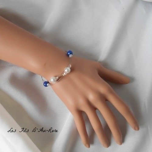 Bracelet mariage "ela" avec perles bleu roi & nacrée blanche 