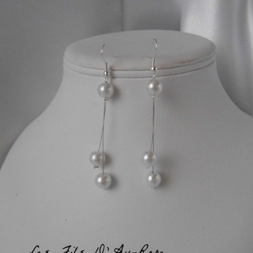 Boucles d'oreille "lovea" avec perles nacrée blanche 