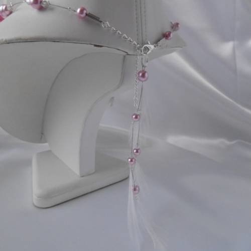 Bijoux mariage de dos "zoe" avec perles rose et plumes blanche 