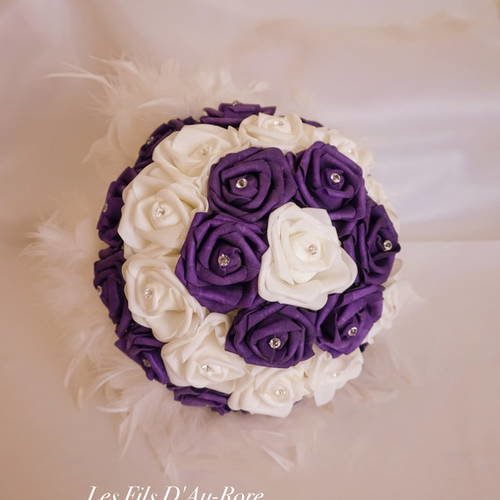 Bouquet voltige en violet & blanc avec plumes 