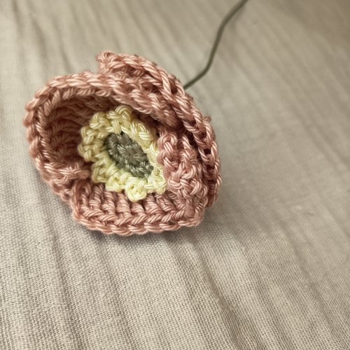 Fleur au crochet, pavot