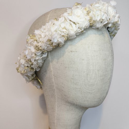 Couronne de fleurs éternelles blanche coiffure mariage mariée hortensia & gypsophile