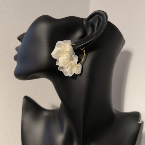 Créoles 25mm doré fleurs éternelles blanc mariage mariée témoin baptême bohème chic nature champêtre