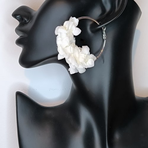 Créoles 50mm argenté fleurs éternelles blanc mariage mariée bohème chic nature champêtre