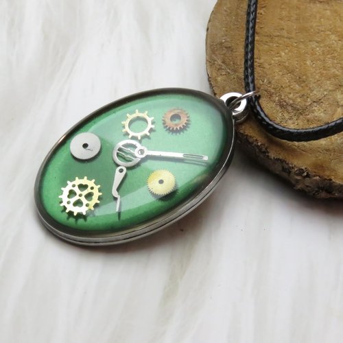 Collier green oval – steampunk