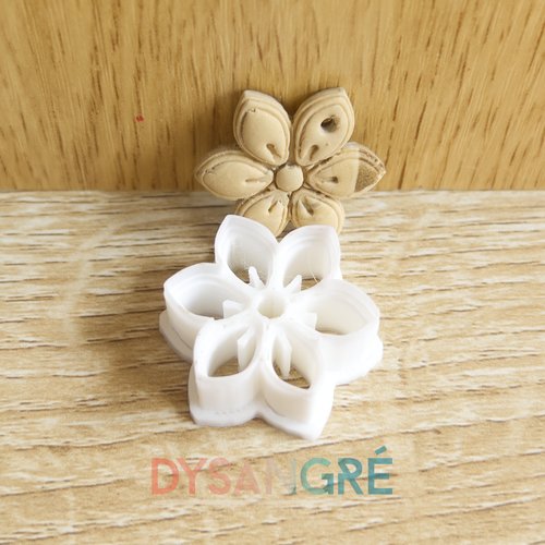 Emporte-pièce forme fleurs 30mm