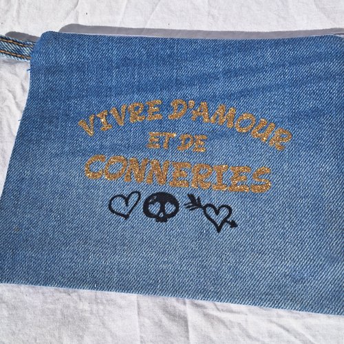 Pochette " vivre d amour et de conneries"