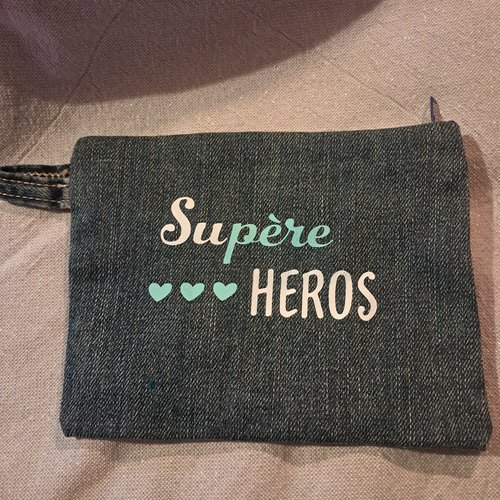 Pochette "supère héros"