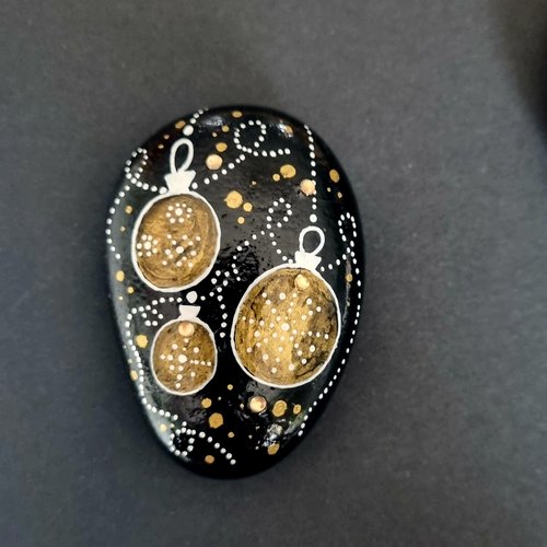 Les galets noirs, or et pailleté