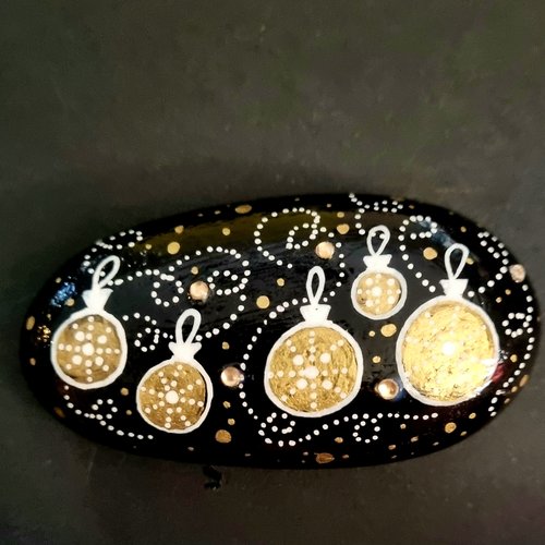 Les galets noirs, or et pailleté