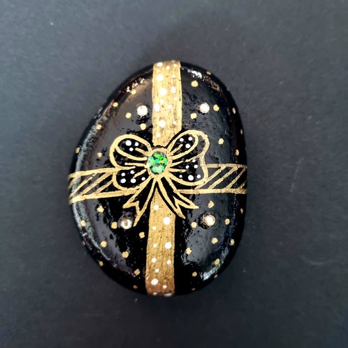 Les galets noirs, or et pailleté