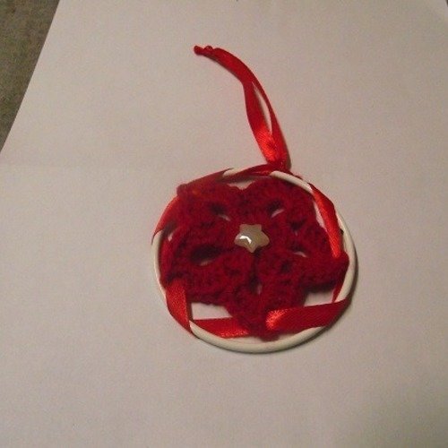Attrape-rêve- fleurs en laine sur cerceaux de 7cm -rouge-perle étoile blanche