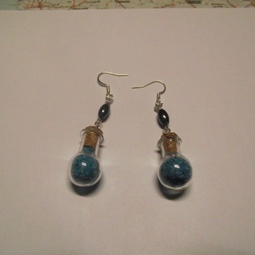 Boucle d oreille fiole ronde-forme ampoule-sable bleu turquoise-avec une vrai perle hématite
