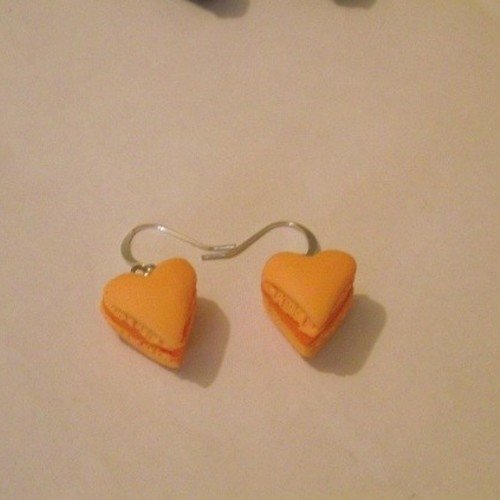 Boucle d'oreille cœur macarons orange