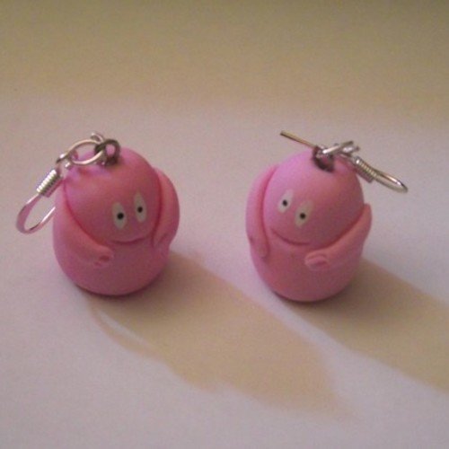 Boucle d'oreille figurine rose-barbapapa 