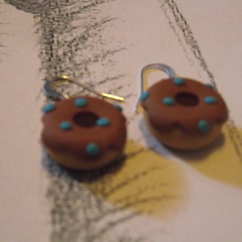 Boucle d'oreille donuts chocolat -fimo 