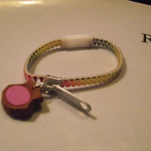  bracelet fashion  fermeture eclair zip-clip-blanc-deco breloque-roudoudou
