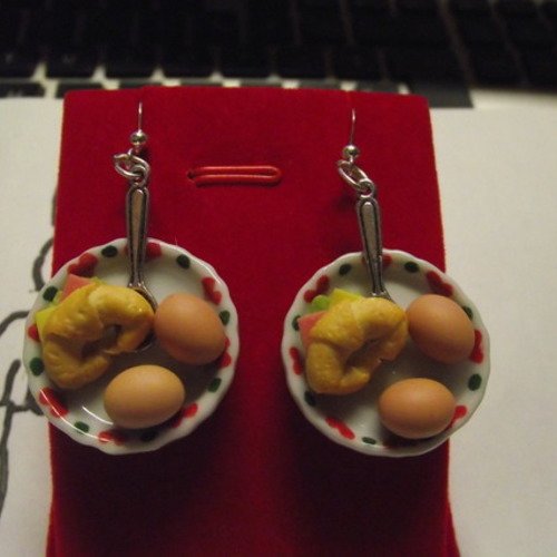 Boucle d oreille assiette ronde croissant fourrés jambon-2 œufs dur-assiette de 2,5 cm original 