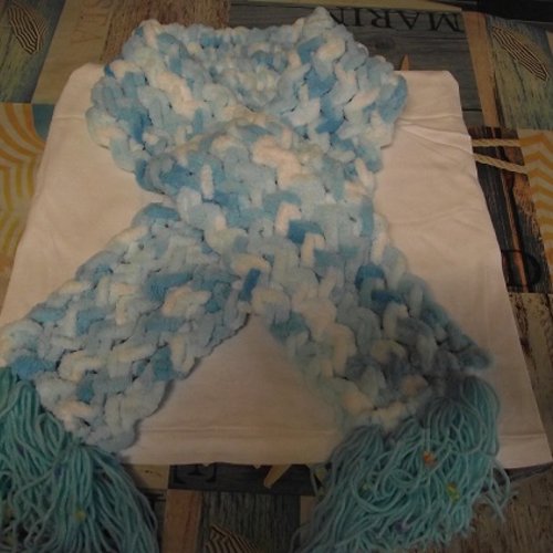 Écharpe en laine-laine spécial tricoter avec les doigts-bleu-blanc -157 cm de long-15 cm de large