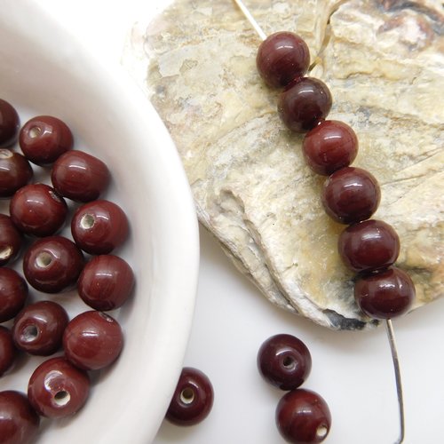 30 perles de verre 6 mm  marron , perle ronde