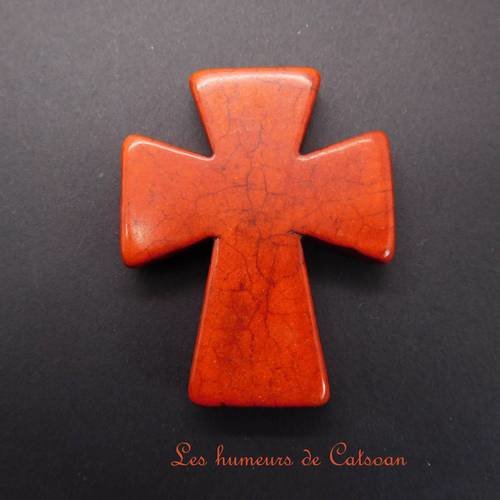 1 grande perle croix marron  50mm en howlite teintée