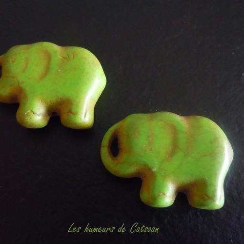 1 perle éléphant vert 35mm en pierre howlite teintée