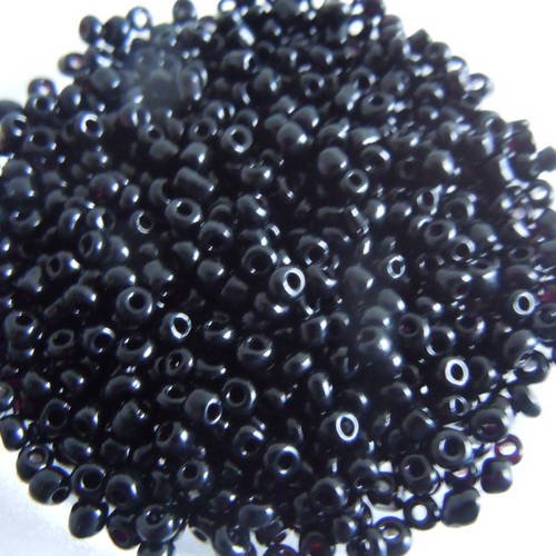 20 gr de perles de rocaille 3mm noir brillant