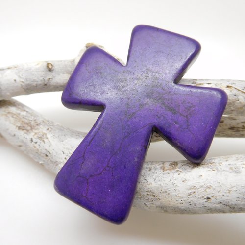 1 perle croix couleur violet 50mm en howlite teintée