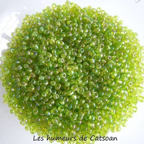 20 gr de perles de rocaille 3mm vert clair ab
