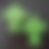 2 perles croix couleur verte 36mm en howlite