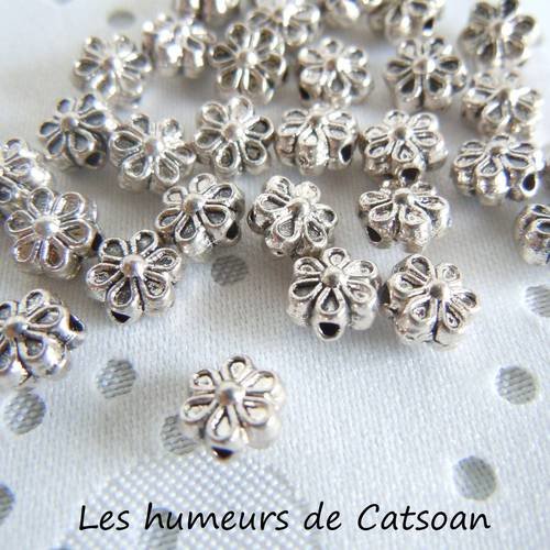 10 perles de métal argent fleur 6mm