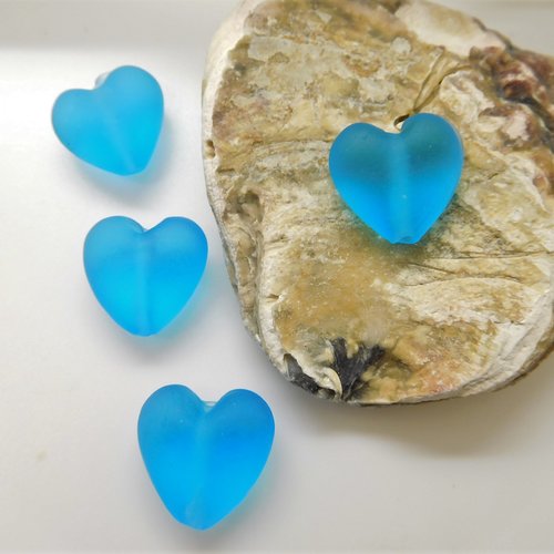 2 perles de verre coeur bleu 15mm
