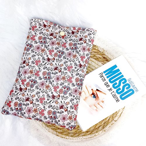 Pochette a livre motif liberty rose