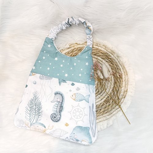 Joli bavoir élastique / maternelle hippocampe