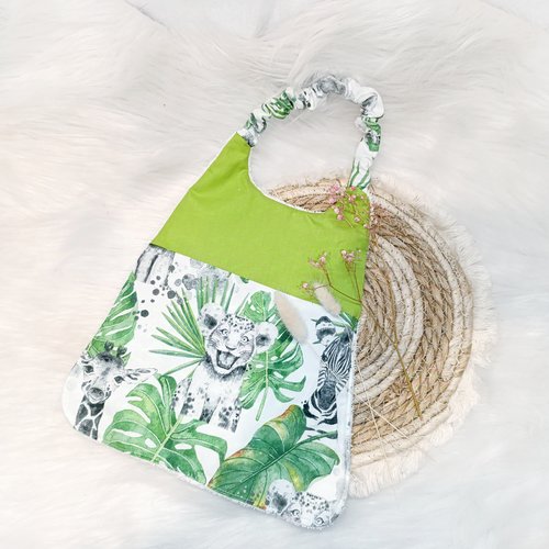 Joli bavoir élastique / maternelle jungle savane lionceau vert pomme