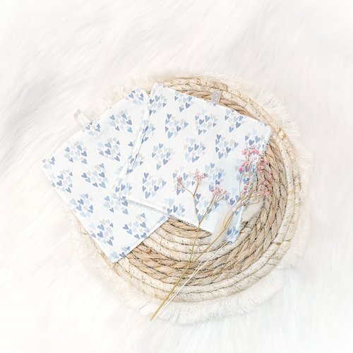 Maxi lingettes lavables /réutilisables coeurs bleus