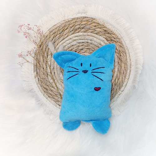 Doudou chat mignon bleu électrique