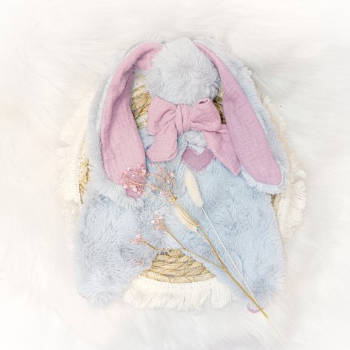 Joli doudou lapin fausse fourrure gris et rose