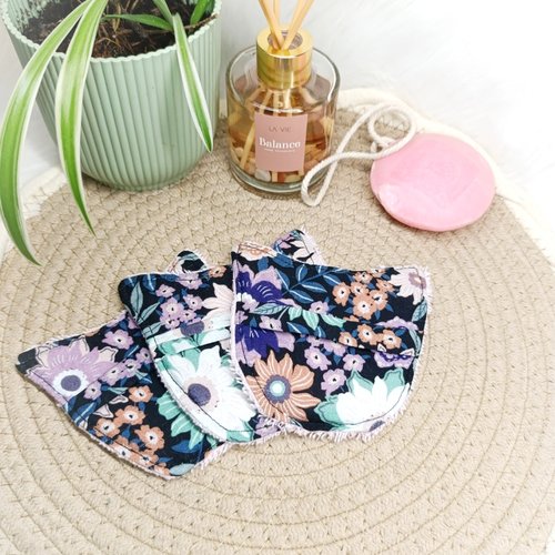 Lingettes lavables /réutilisables forme chat fleuri