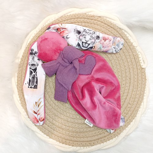 Joli doudou mou lapin rose framboise