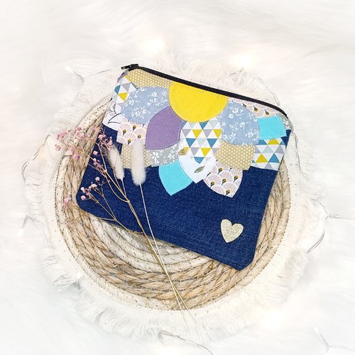 Pochette trop pratique tissus upcyclé triangles