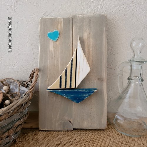Petit tableau marin en bois recyclé peint, bateau, voilier.