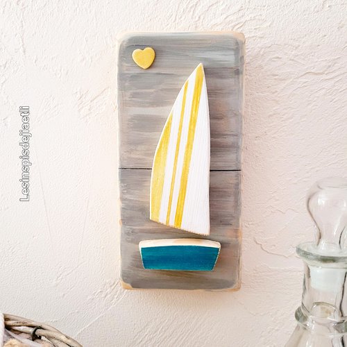 Petit tableau marine en bois recyclé peint, bateau, voilier. décoration murale bord de mer, nautique.
