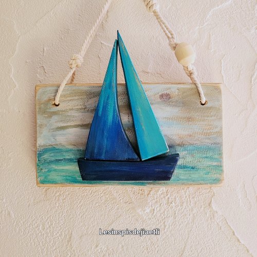 Petit tableau en bois recyclé, bateau en relief bleu, décoration bord de mer