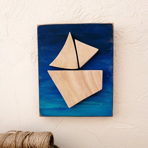 Petit tableau marin en bois recyclé bleu, bateau minimaliste, décoration bord de mer