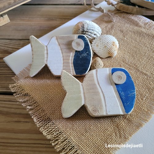 2 poissons en bois carré bleu, décoration murale en bois recyclé