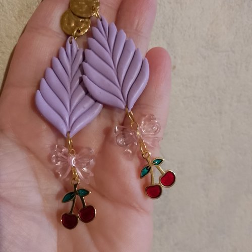 Paire de boucles d'oreilles amour cerises